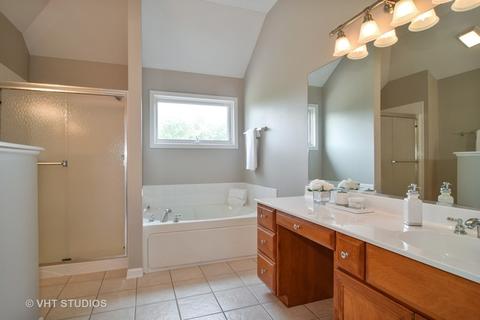 705 Fox Run Dr, Geneva, IL 60134 photo 18