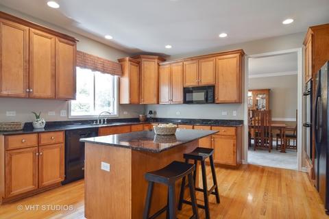 705 Fox Run Dr, Geneva, IL 60134 photo 12