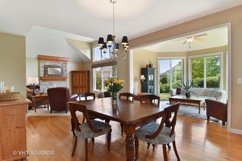 705 Fox Run Dr, Geneva, IL 60134 photo 8