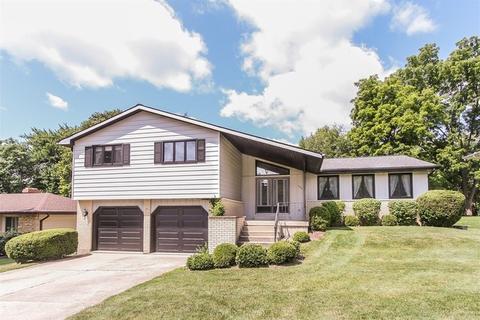 1056 Chippewa Dr, Elgin, IL 60120 photo 1