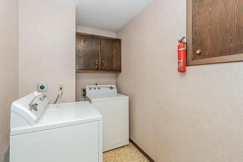 1056 Chippewa Dr, Elgin, IL 60120 photo 22