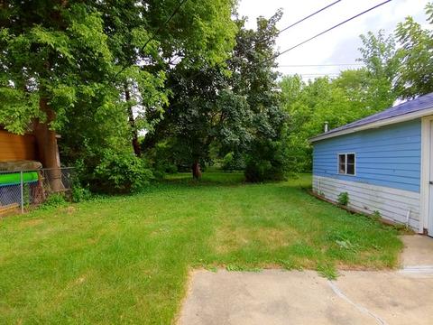 931 S Fletcher Dr, Wheeling, IL 60090 photo 4