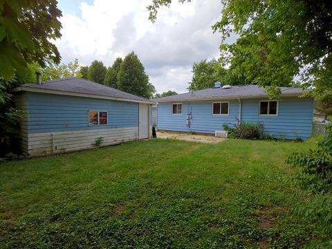 931 S Fletcher Dr, Wheeling, IL 60090 photo 3