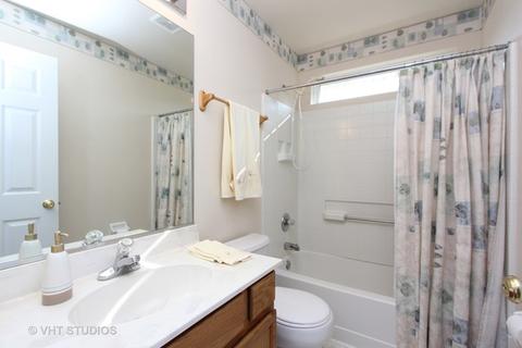 1912 Settlers Ct, Mchenry, IL 60050 photo 9
