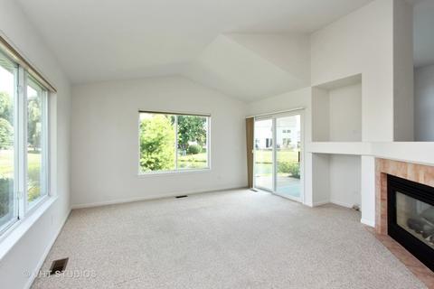 1912 Settlers Ct, Mchenry, IL 60050 photo 5