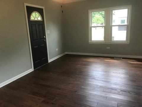 827 Spruce St, Aurora, IL 60506 photo 3