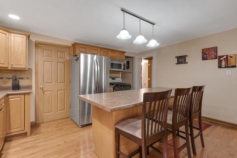 384 Raymond St, Elgin, IL 60120 photo 7