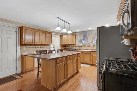 384 Raymond St, Elgin, IL 60120 photo 8