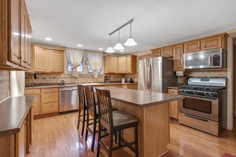 384 Raymond St, Elgin, IL 60120 photo 6
