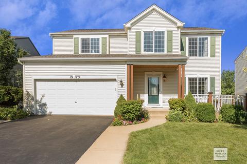 1973 Royal Ln, Aurora, IL 60503 photo 1