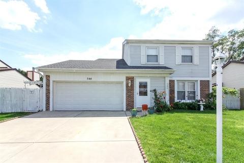 744 Berwick Pl, Roselle, IL 60172 photo 1
