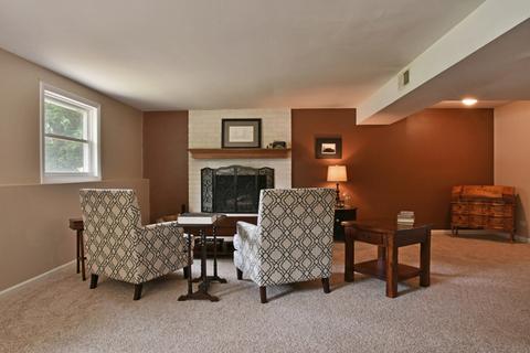 1011 W Essel Ct, Wheaton, IL 60189 photo 12
