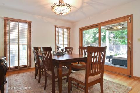 530 Ford Ln, Bartlett, IL 60103 photo 8