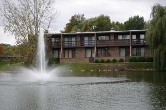 104 Kenneth Cir, Elgin, IL 60120 photo 1