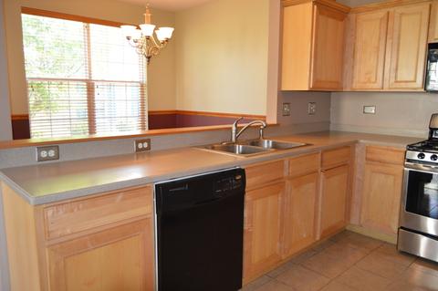 1580 Millbrook Dr, Algonquin, IL 60102 photo 2
