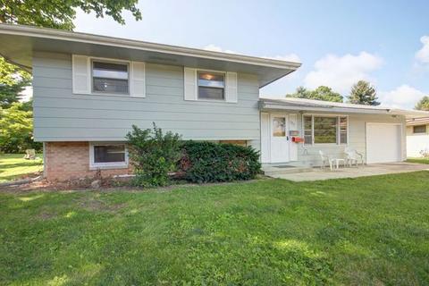 313 Highland Dr, Rantoul, IL 61866 photo 3