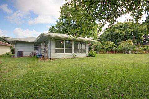 313 Highland Dr, Rantoul, IL 61866 photo 7