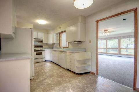 313 Highland Dr, Rantoul, IL 61866 photo 14