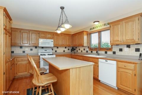 13251 Brooklands Ln, Plainfield, IL 60585 photo 7