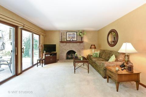 743 Red Oak Dr, Bartlett, IL 60103 photo 9