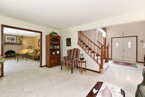 743 Red Oak Dr, Bartlett, IL 60103 photo 3