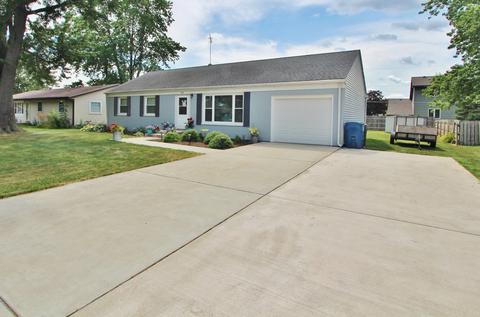1348 Park Blvd, Morris, IL 60450 photo 2