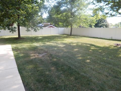 205 Illini Dr, Minooka, IL 60447 photo 3