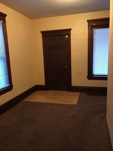 409 S State St, Aurora, IL 60505 photo 4