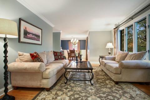701 Surrey Ln, Glenview, IL 60025 photo 3