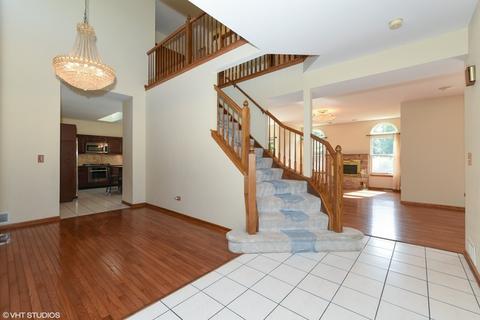 821 Hackberry Ln, Algonquin, IL 60102 photo 2