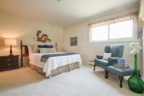 2930 Applegate Rd, Glenview, IL 60025 photo 5
