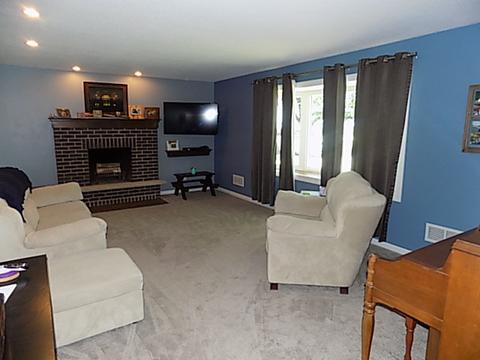 3432 E 8th Rd, Utica, IL 61373 photo 2