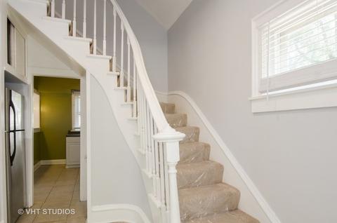 214 Evans Ave, Aurora, IL 60505 photo 2