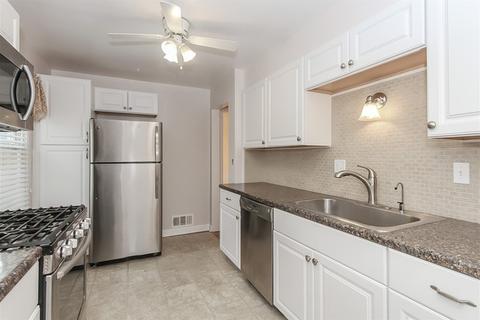 510 S Edison Ave, Elgin, IL 60123 photo 8