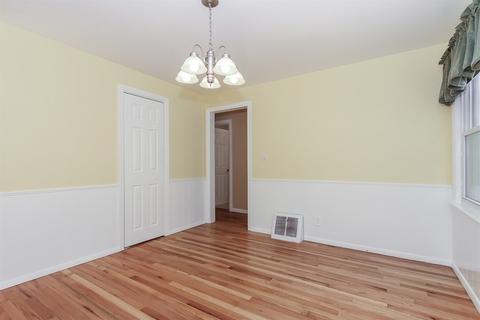 510 S Edison Ave, Elgin, IL 60123 photo 7