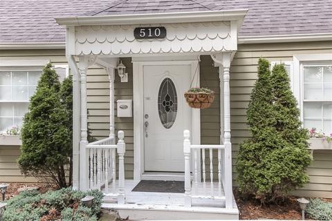 510 S Edison Ave, Elgin, IL 60123 photo 2