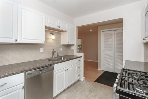 510 S Edison Ave, Elgin, IL 60123 photo 10