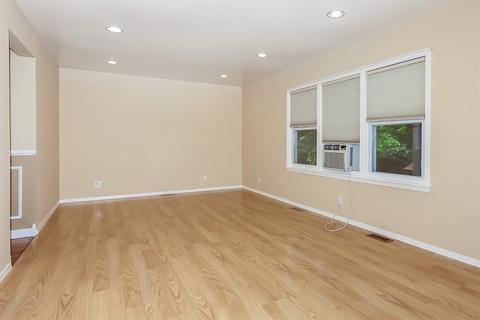 510 S Edison Ave, Elgin, IL 60123 photo 11
