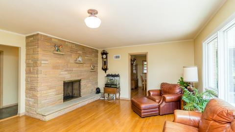 435 Pinehurst Dr, Des Plaines, IL 60016 photo 9