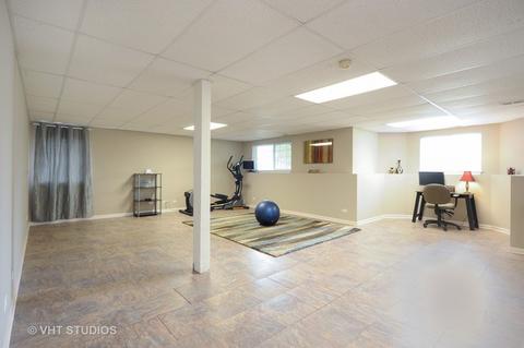 919 Adderly Ln, Gurnee, IL 60031 photo 19