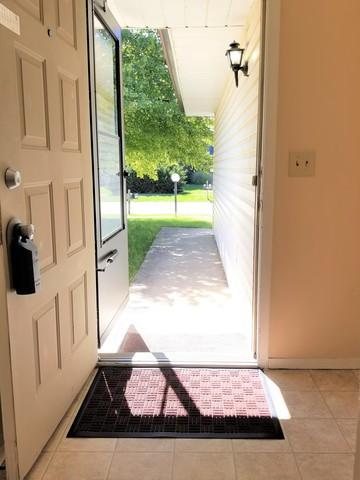 707 Higgins Rd, Champaign, IL 61822 photo 2