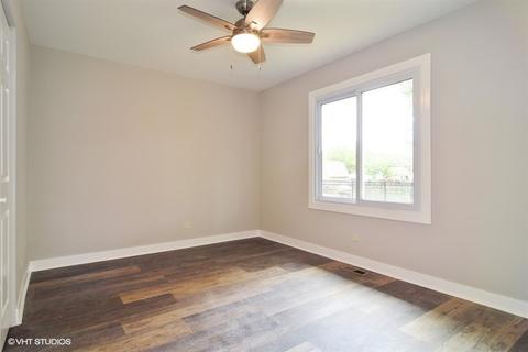 1075 Cobble Hill Ct, Hoffman Estates, IL 60169 photo 5