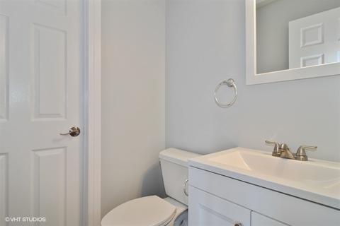 1075 Cobble Hill Ct, Hoffman Estates, IL 60169 photo 8