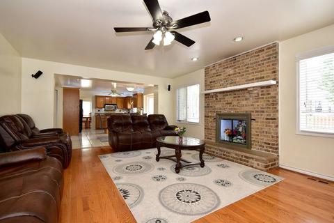 2145 W Cimarron Way, Addison, IL 60101 photo 9