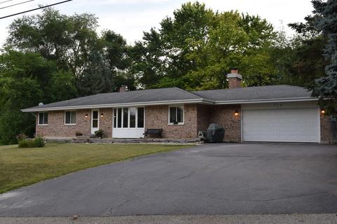 716 Crestview Dr, Ingleside, IL 60041 photo 1