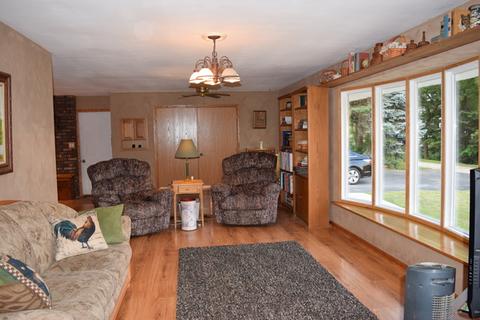716 Crestview Dr, Ingleside, IL 60041 photo 3