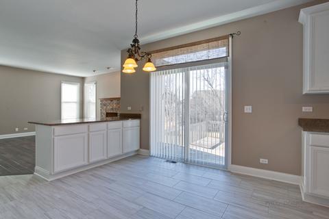 1500 Pheasant Trail Ct, Hoffman Estates, IL 60192 photo 9