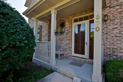 1500 Pheasant Trail Ct, Hoffman Estates, IL 60192 photo 2