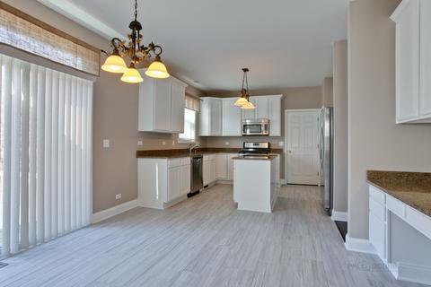 1500 Pheasant Trail Ct, Hoffman Estates, IL 60192 photo 4