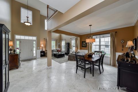 308 Monument Rd, Elgin, IL 60124 photo 7